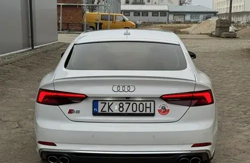 AUDI S5 