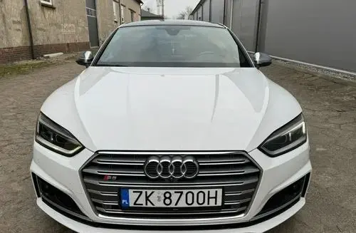 AUDI S5 