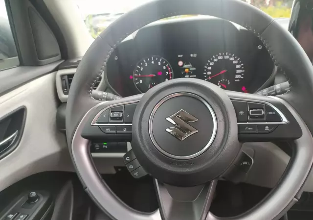 SUZUKI Swift 1.2 Dualjet SHVS Premium Plus CVT