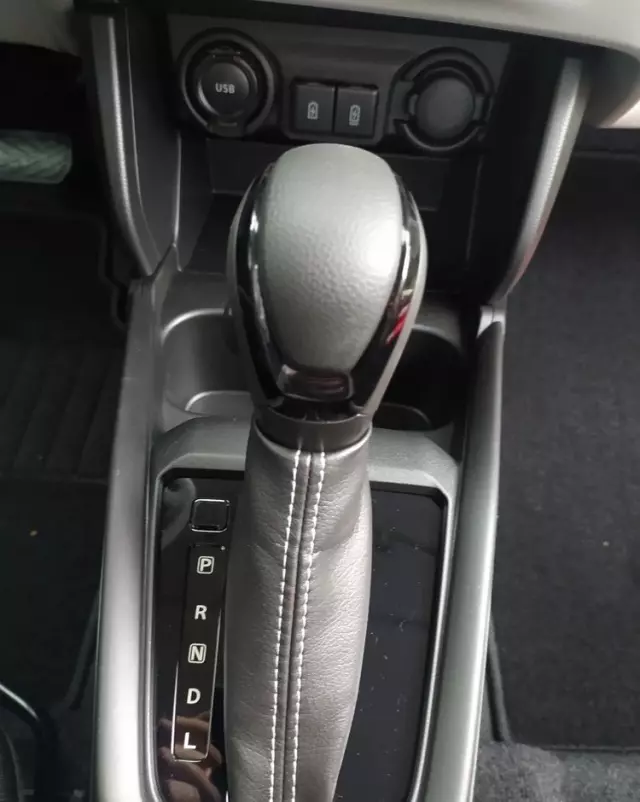 SUZUKI Swift 1.2 Dualjet SHVS Premium Plus CVT