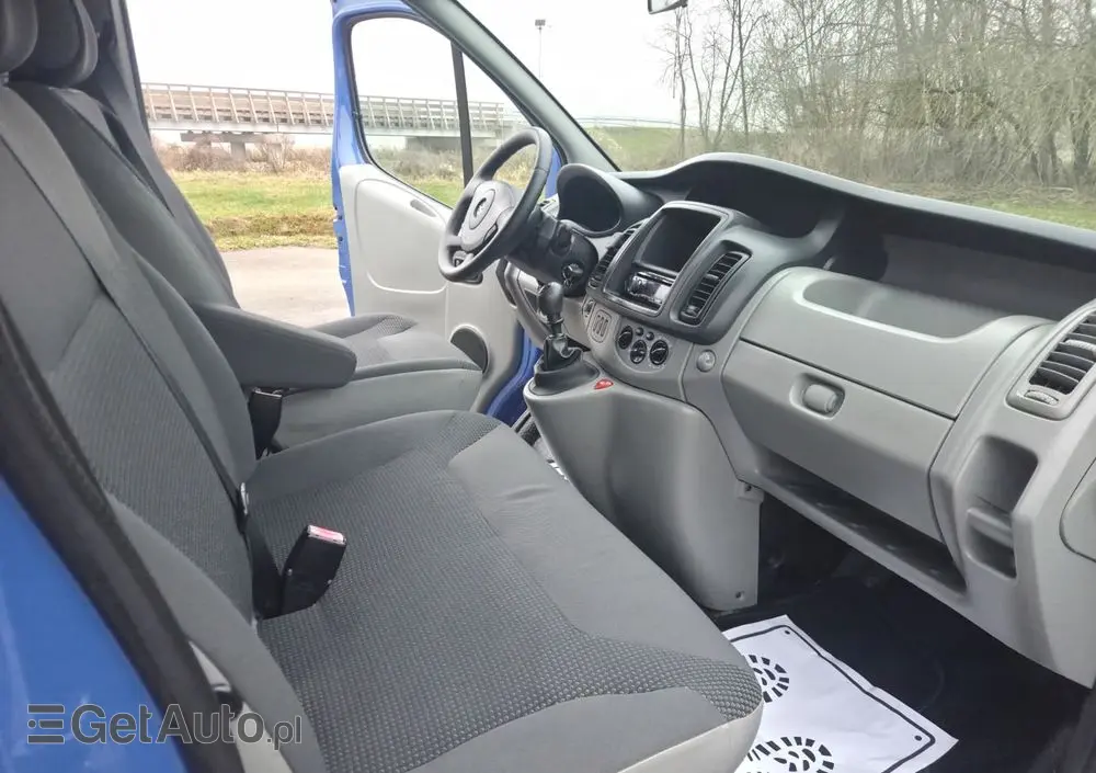 OPEL Vivaro 