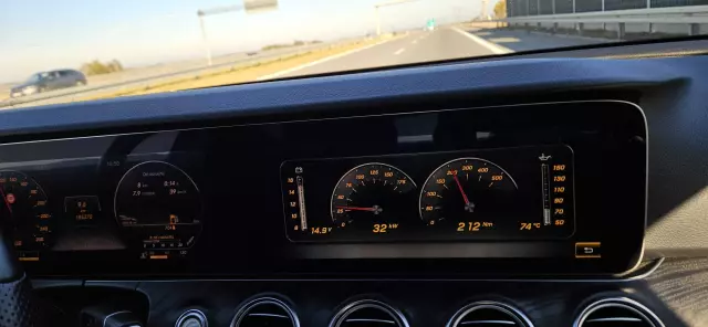 MERCEDES-BENZ Klasa E 4Matic