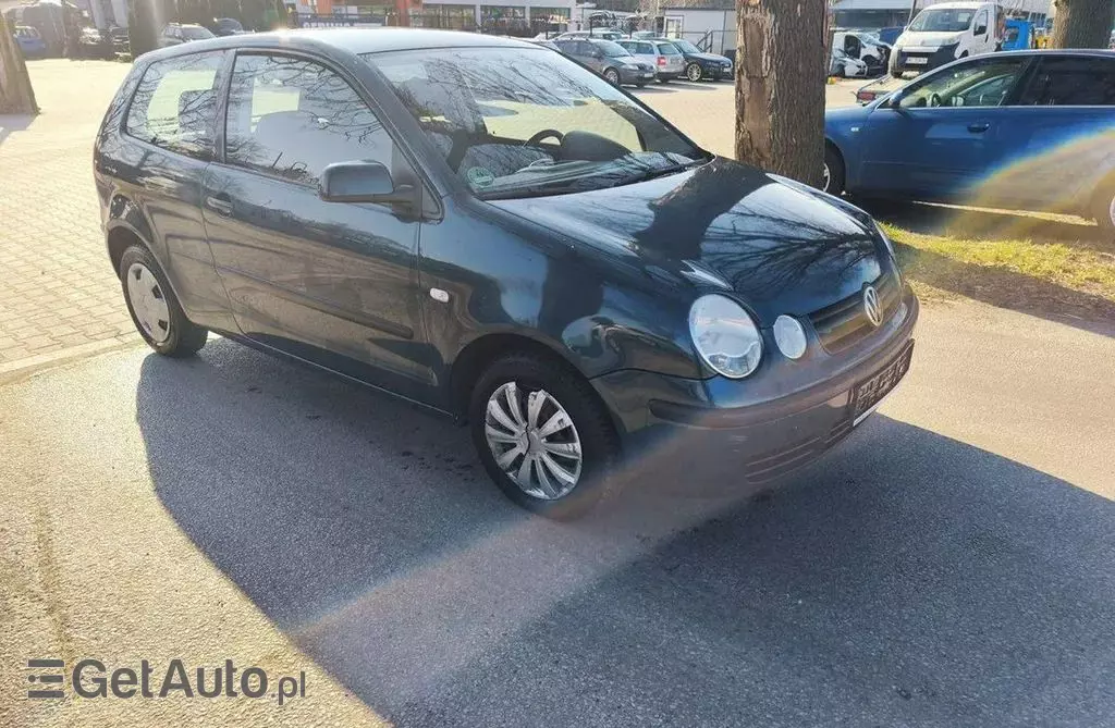 VOLKSWAGEN Polo 