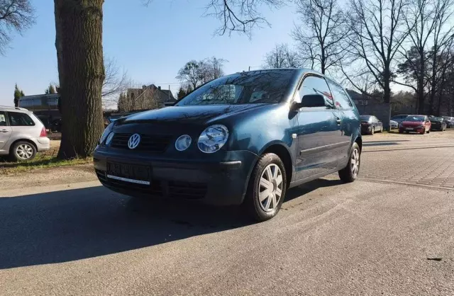 VOLKSWAGEN Polo 