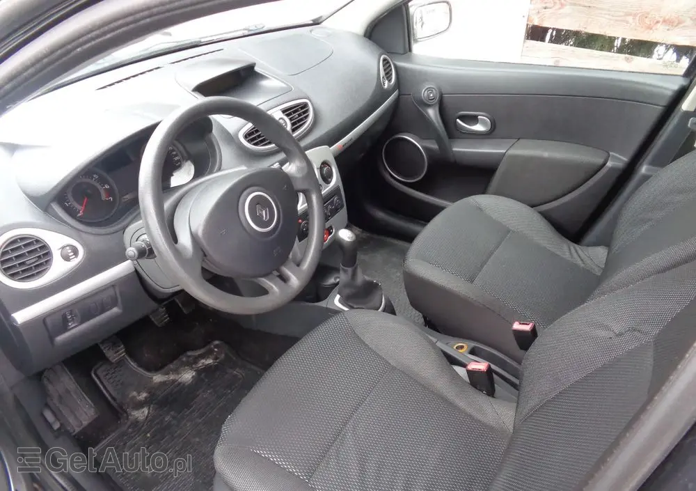 RENAULT Clio 1.2 16V Rip Curl