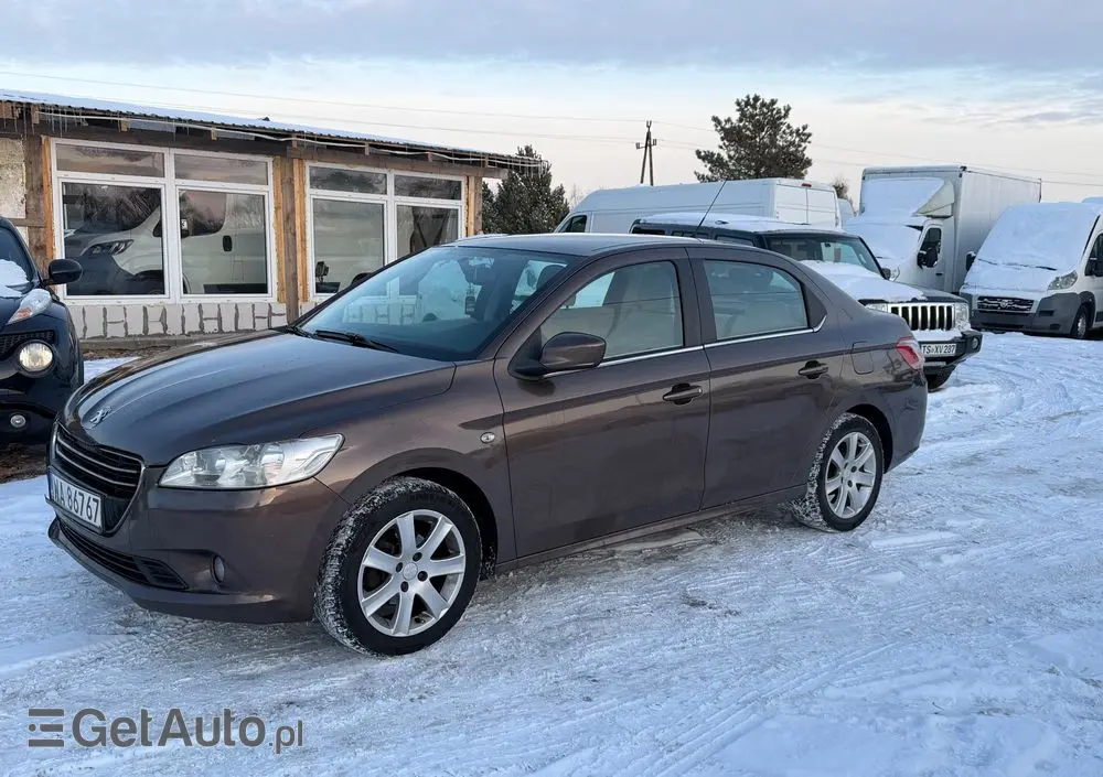 PEUGEOT 301 1.2 VTi/Pure Tech Allure