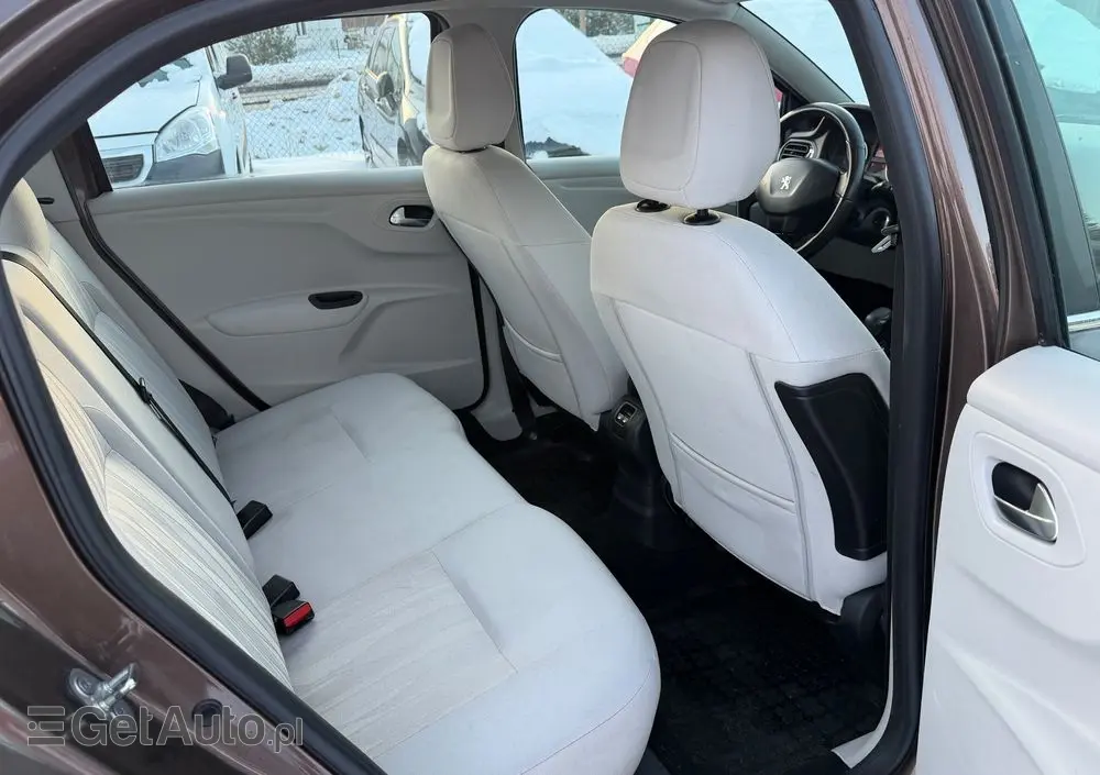 PEUGEOT 301 1.2 VTi/Pure Tech Allure