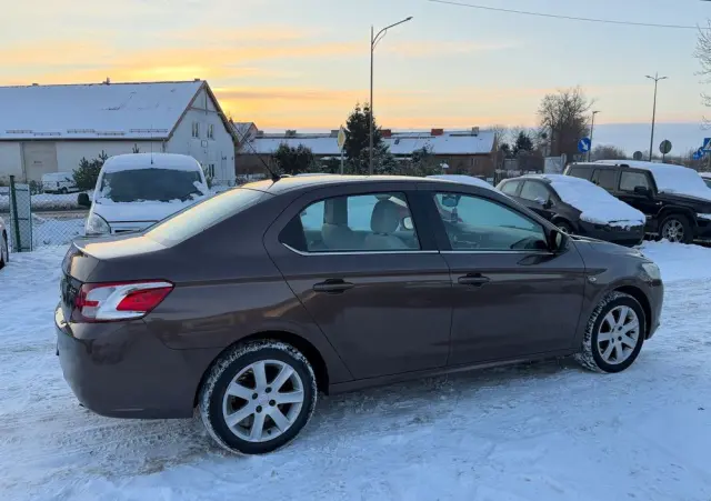 PEUGEOT 301 1.2 VTi/Pure Tech Allure