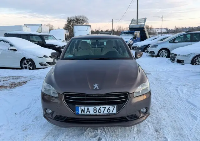 PEUGEOT 301 1.2 VTi/Pure Tech Allure