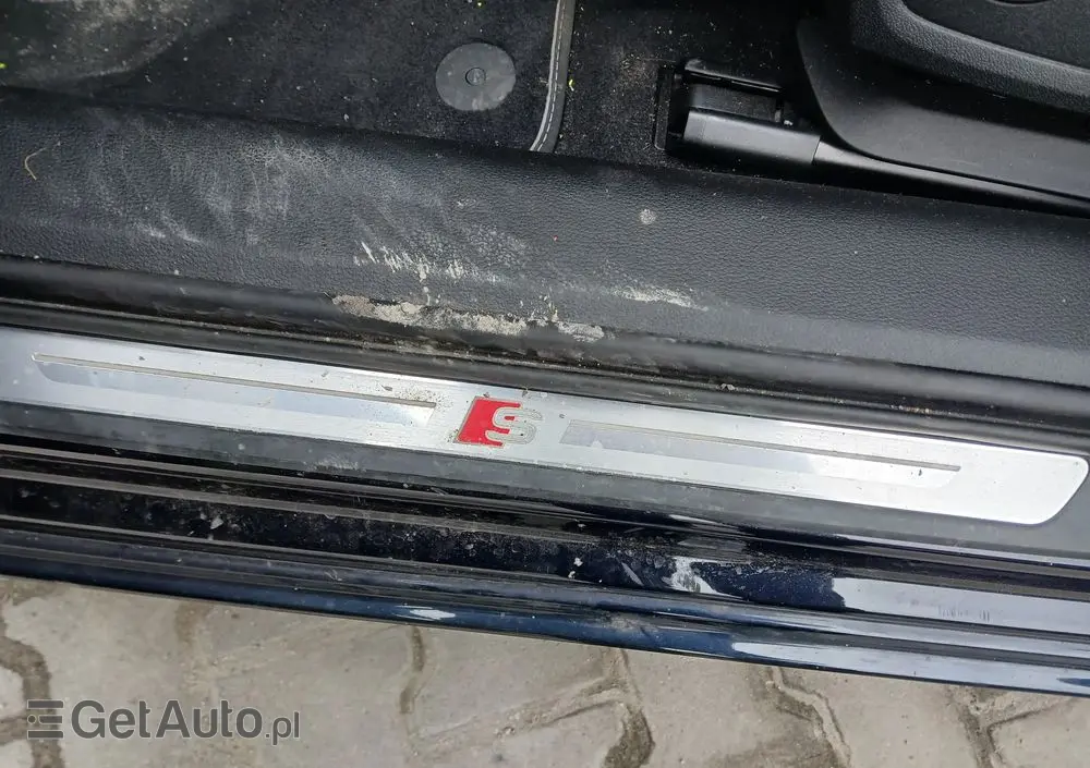 AUDI A6 Avant 50 TFSI e quattro S tronic S line