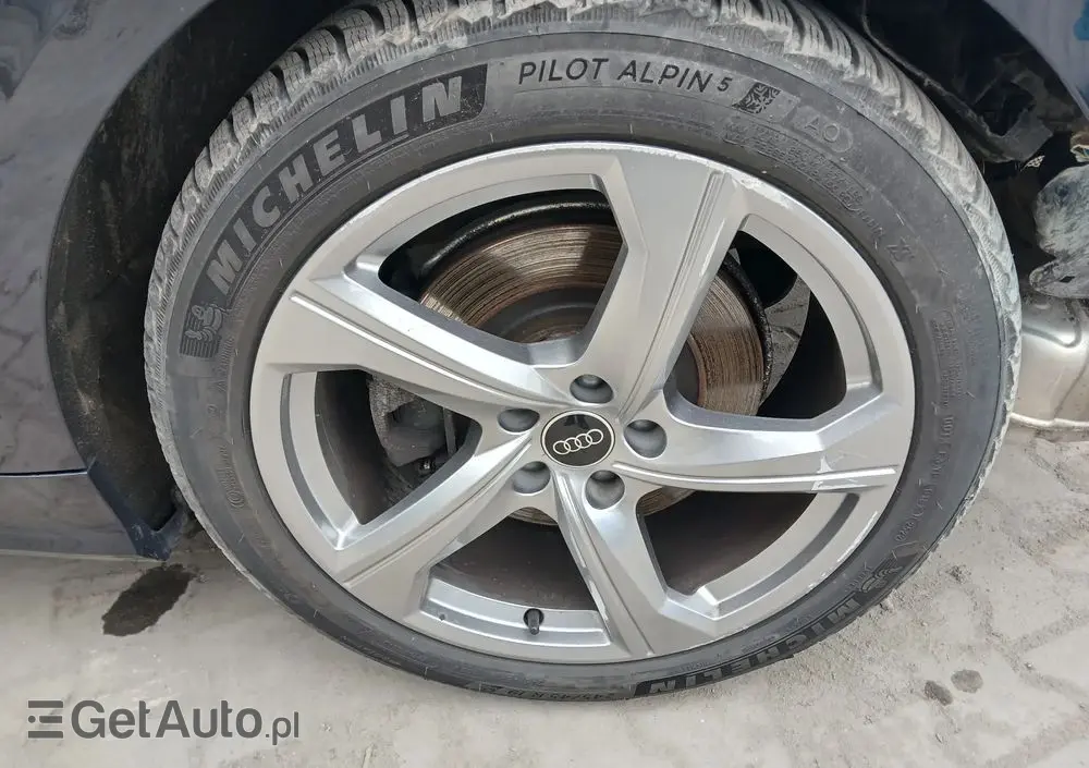 AUDI A6 Avant 50 TFSI e quattro S tronic S line