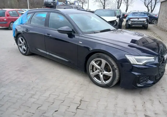 AUDI A6 Avant 50 TFSI e quattro S tronic S line