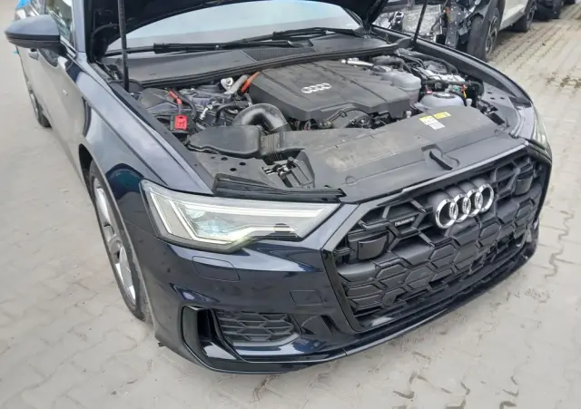 AUDI A6 Avant 50 TFSI e quattro S tronic S line