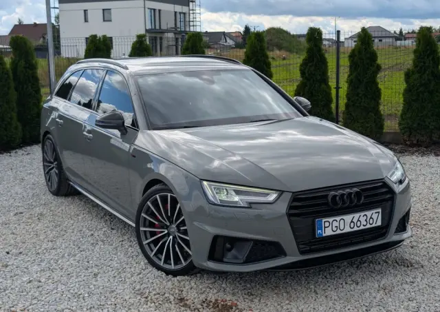 AUDI A4 Avant 3.0 TDI DPF quattro S tronic S line Sportpaket
