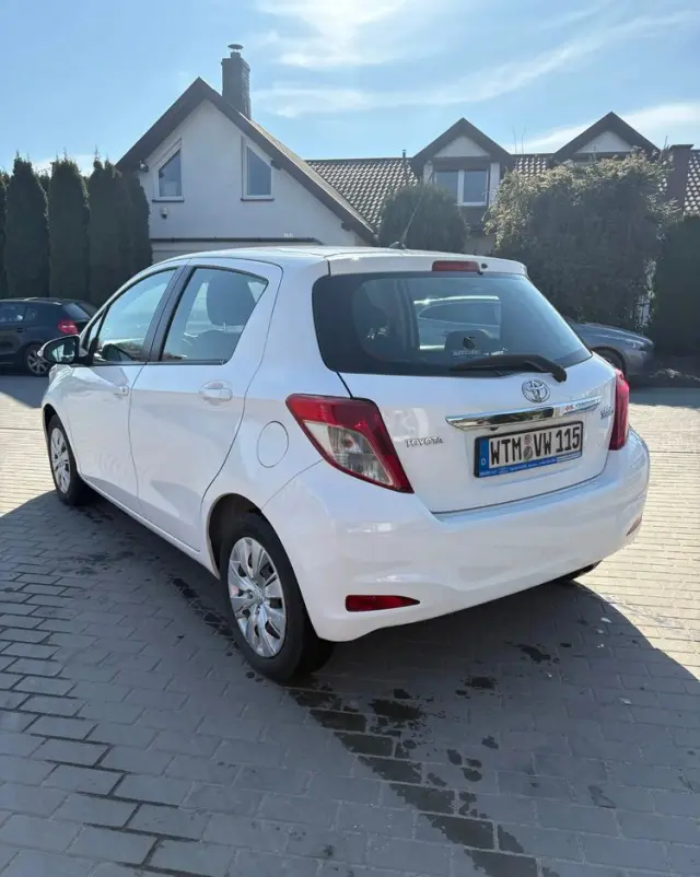 TOYOTA Yaris 1.0 VVT-i Comfort