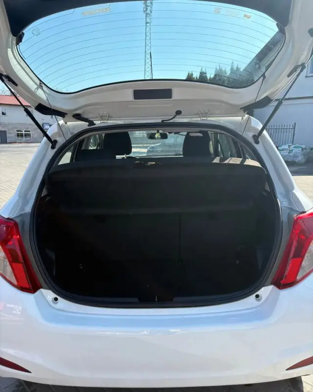 TOYOTA Yaris 1.0 VVT-i Comfort