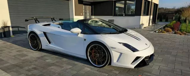 LAMBORGHINI Gallardo 