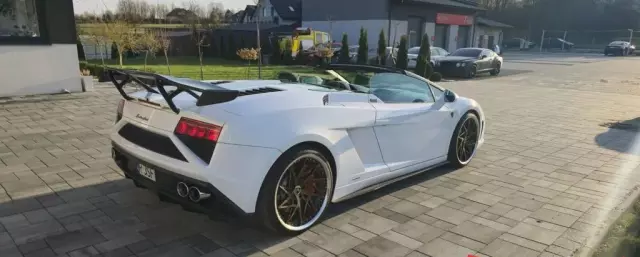 LAMBORGHINI Gallardo 