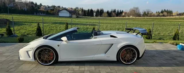 LAMBORGHINI Gallardo 