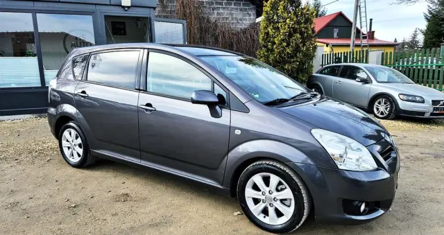 TOYOTA Corolla Verso 1.8 Premium + 7os