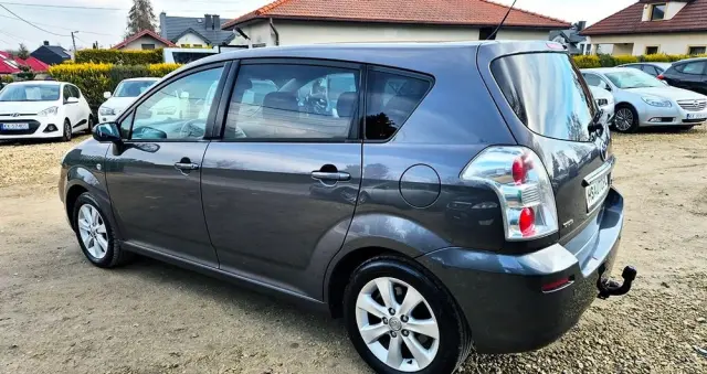 TOYOTA Corolla Verso 1.8 Premium + 7os