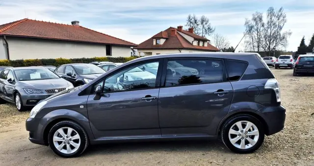 TOYOTA Corolla Verso 1.8 Premium + 7os
