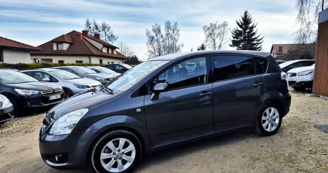 TOYOTA Corolla Verso 1.8 Premium + 7os