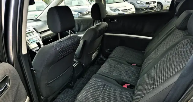 TOYOTA Corolla Verso 1.8 Premium + 7os