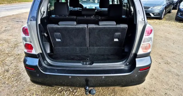 TOYOTA Corolla Verso 1.8 Premium + 7os
