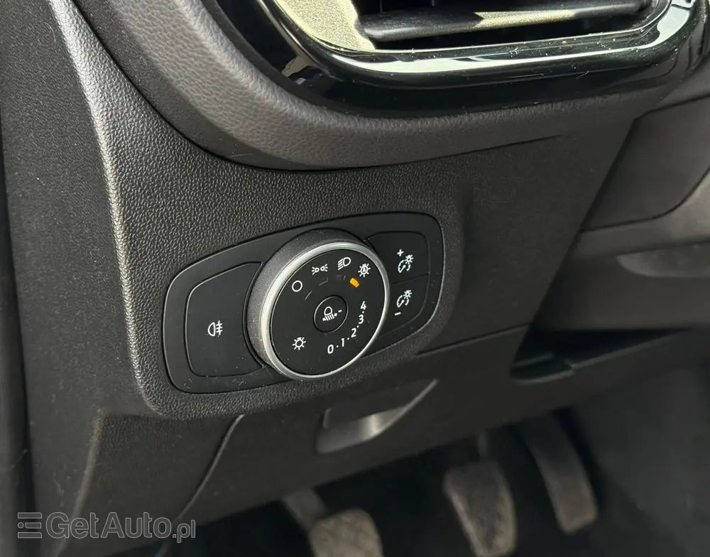 FORD Fiesta 1.1 S&S COOL&CONNECT