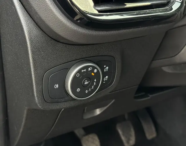 FORD Fiesta 1.1 S&S COOL&CONNECT