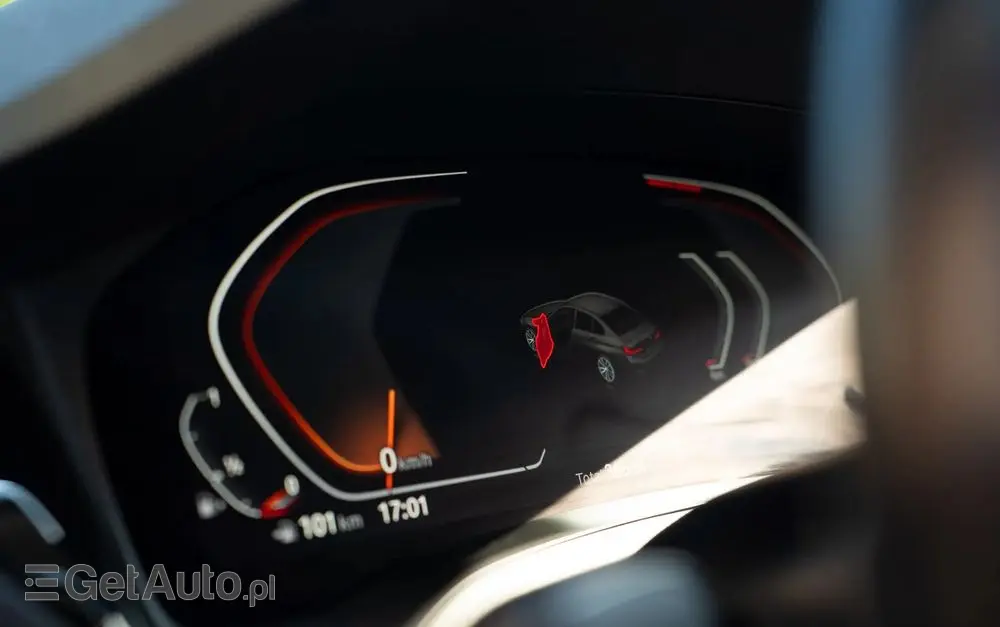 BMW Seria 3 330i Advantage sport