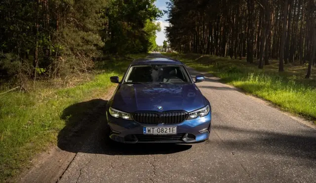 BMW Seria 3 330i Advantage sport