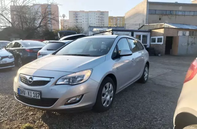 OPEL Astra 