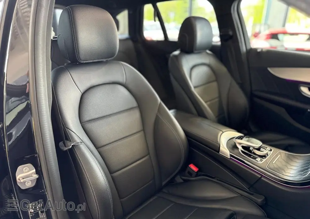 MERCEDES-BENZ Klasa C 200 d 9G-TRONIC AMG Line