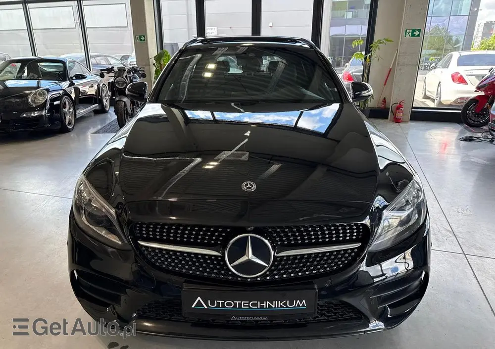 MERCEDES-BENZ Klasa C 200 d 9G-TRONIC AMG Line