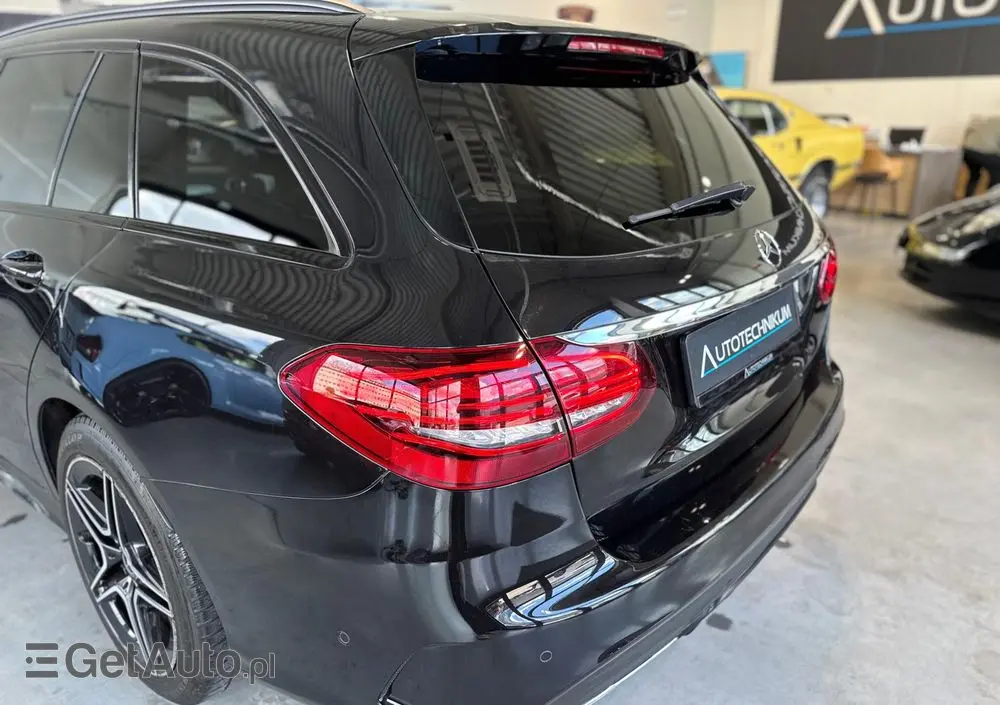MERCEDES-BENZ Klasa C 200 d 9G-TRONIC AMG Line