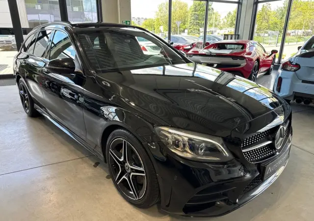 MERCEDES-BENZ Klasa C 200 d 9G-TRONIC AMG Line