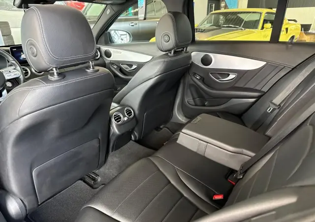MERCEDES-BENZ Klasa C 200 d 9G-TRONIC AMG Line