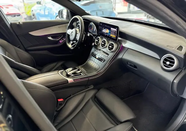 MERCEDES-BENZ Klasa C 200 d 9G-TRONIC AMG Line