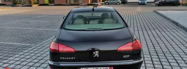 PEUGEOT 607 
