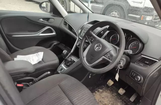 OPEL Zafira 