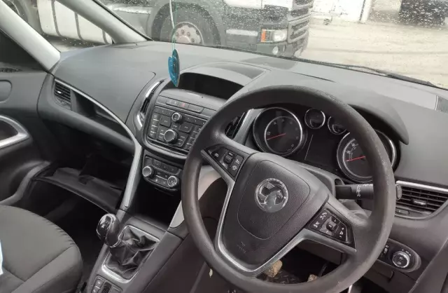 OPEL Zafira 