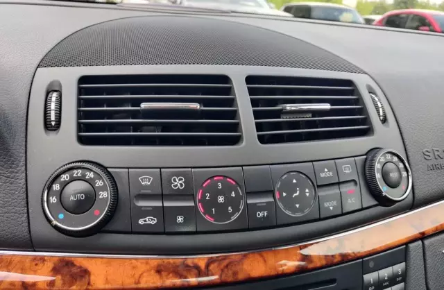 MERCEDES-BENZ Klasa E 