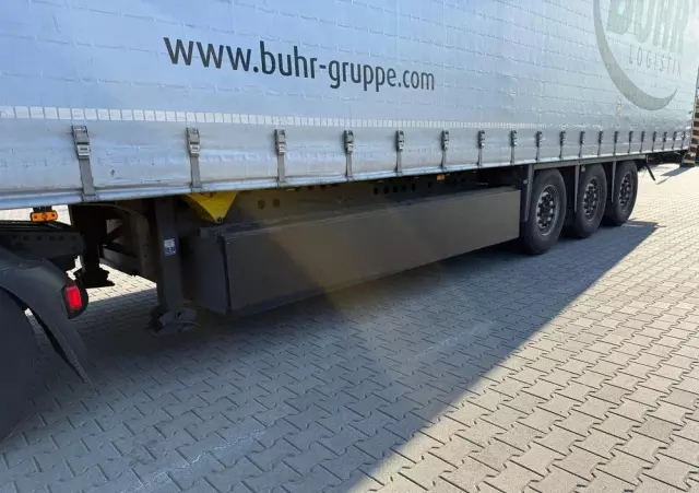 SCHMITZ CARGOBULL SCB S3 *636* 