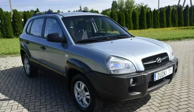 HYUNDAI Tucson 