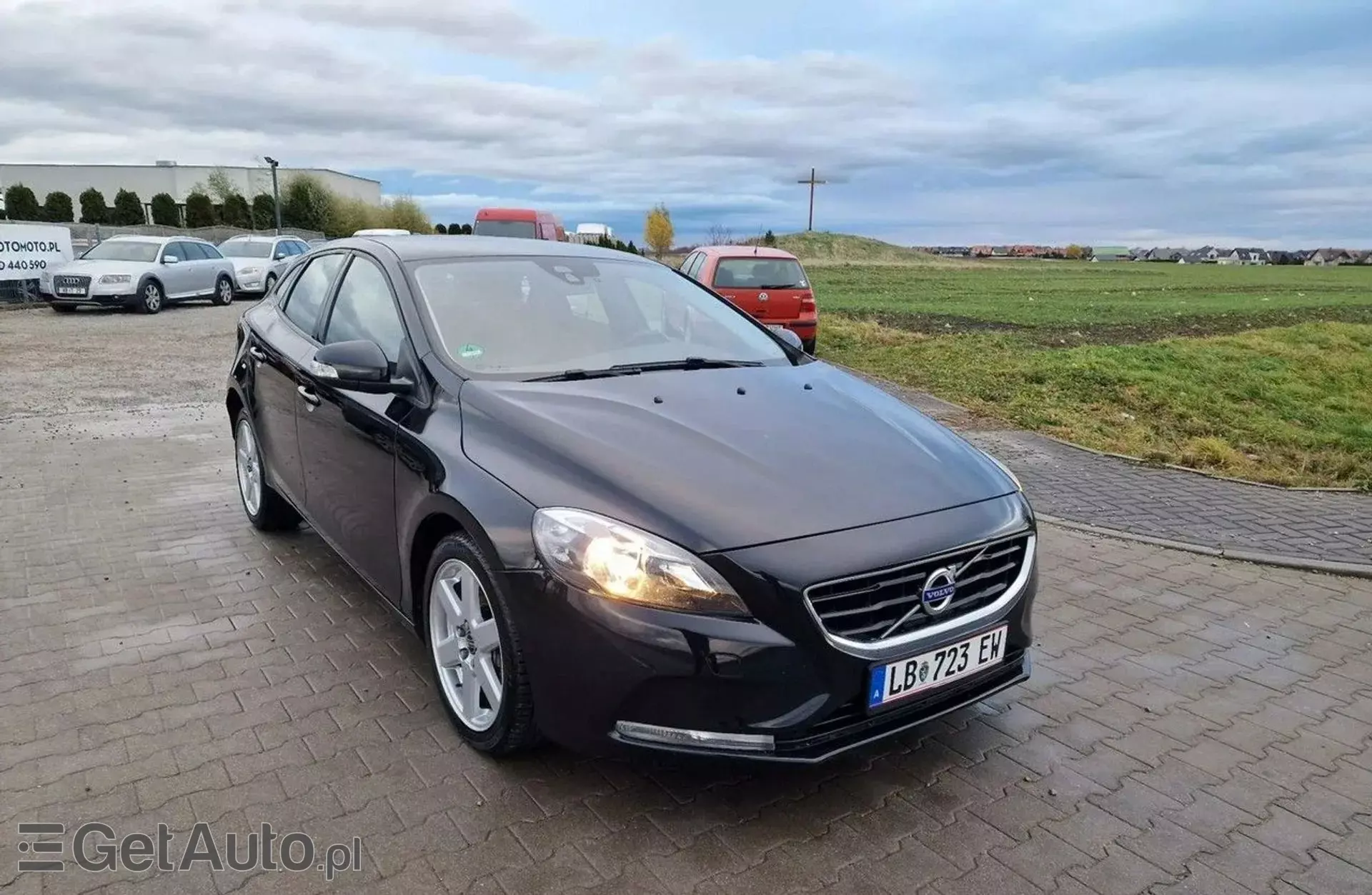 VOLVO V40 