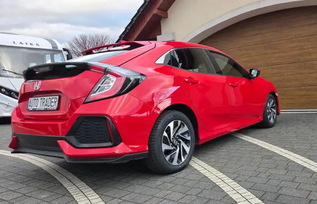 HONDA Civic 1.0 i-VTEC Turbo Comfort Sport Line