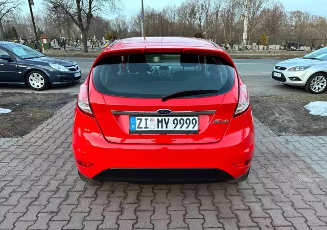 FORD Fiesta 1.25 Champions Edition
