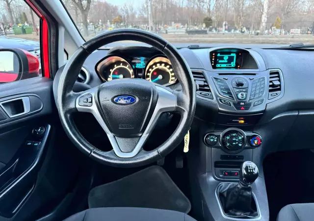 FORD Fiesta 1.25 Champions Edition